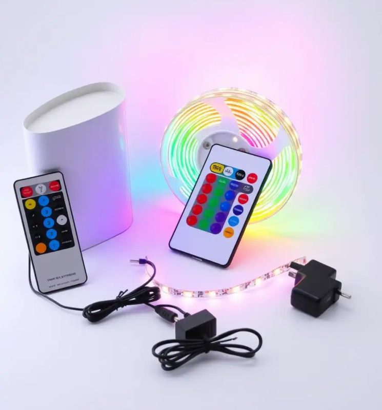مشخصات پکیج RGB استریپ لایت تویا TST10